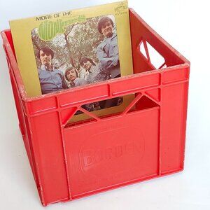 VINTAGE Vinyl Record Storage Crate in RED BORDEN Foods Milk Crate